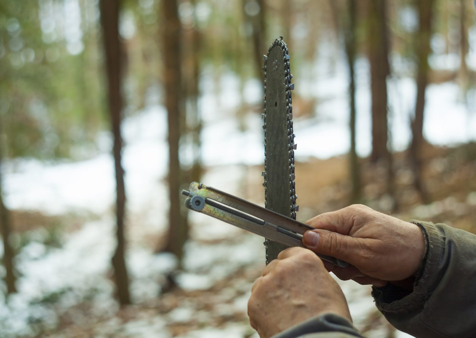 What Degree Should I Sharpen My Chainsaw? The Farming Guy